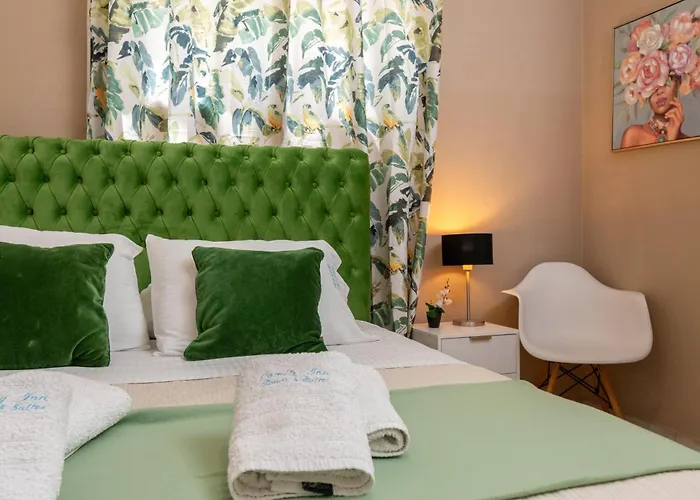 Family Inn Apartments&Suites