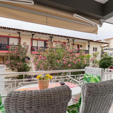 Family Inn Apartments&Suites Neos Marmaras Exterior foto